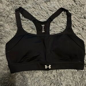 Fitted sports bra